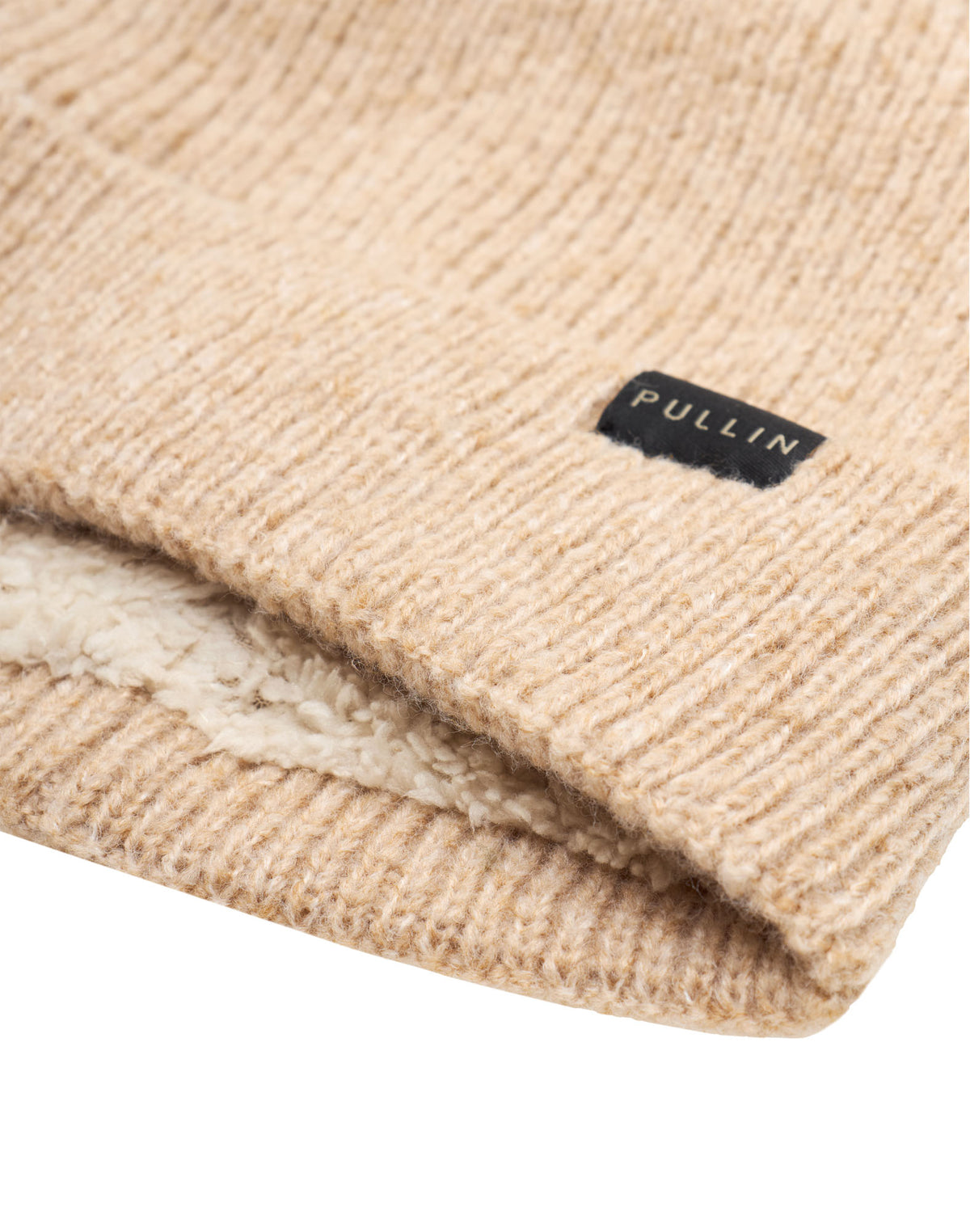 FLUFFYCREAMY BEANIE