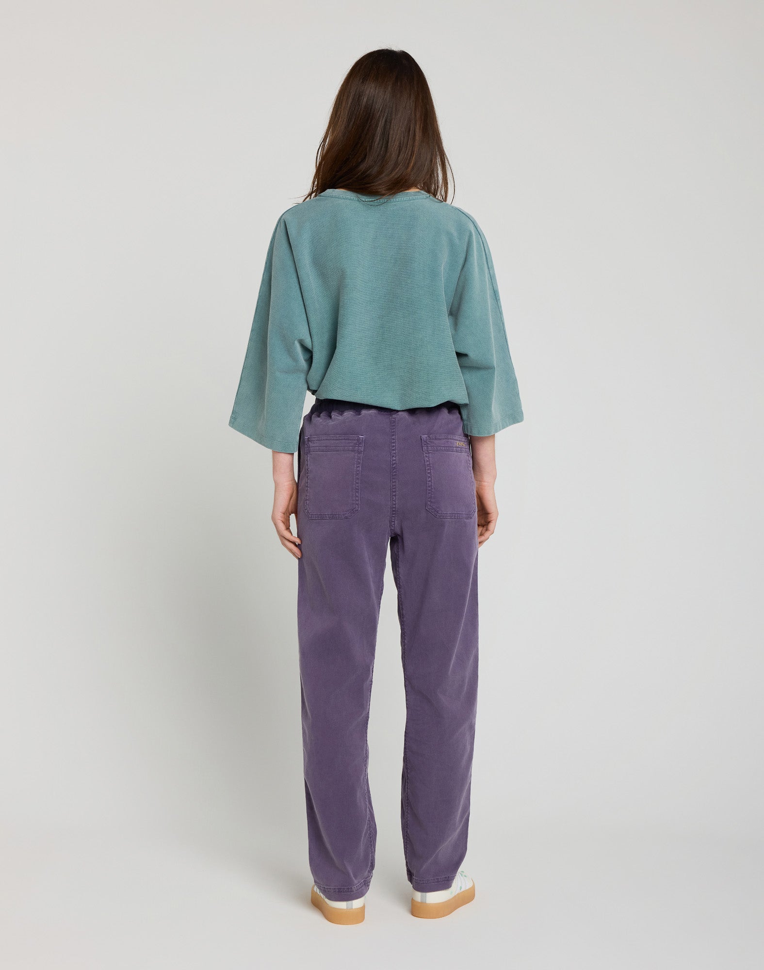 LOOSE IN PANTS