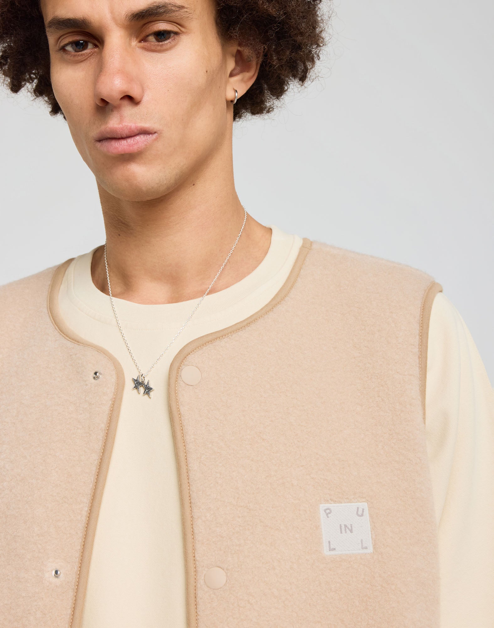 ANTIQUITY SLEEVE VEST
