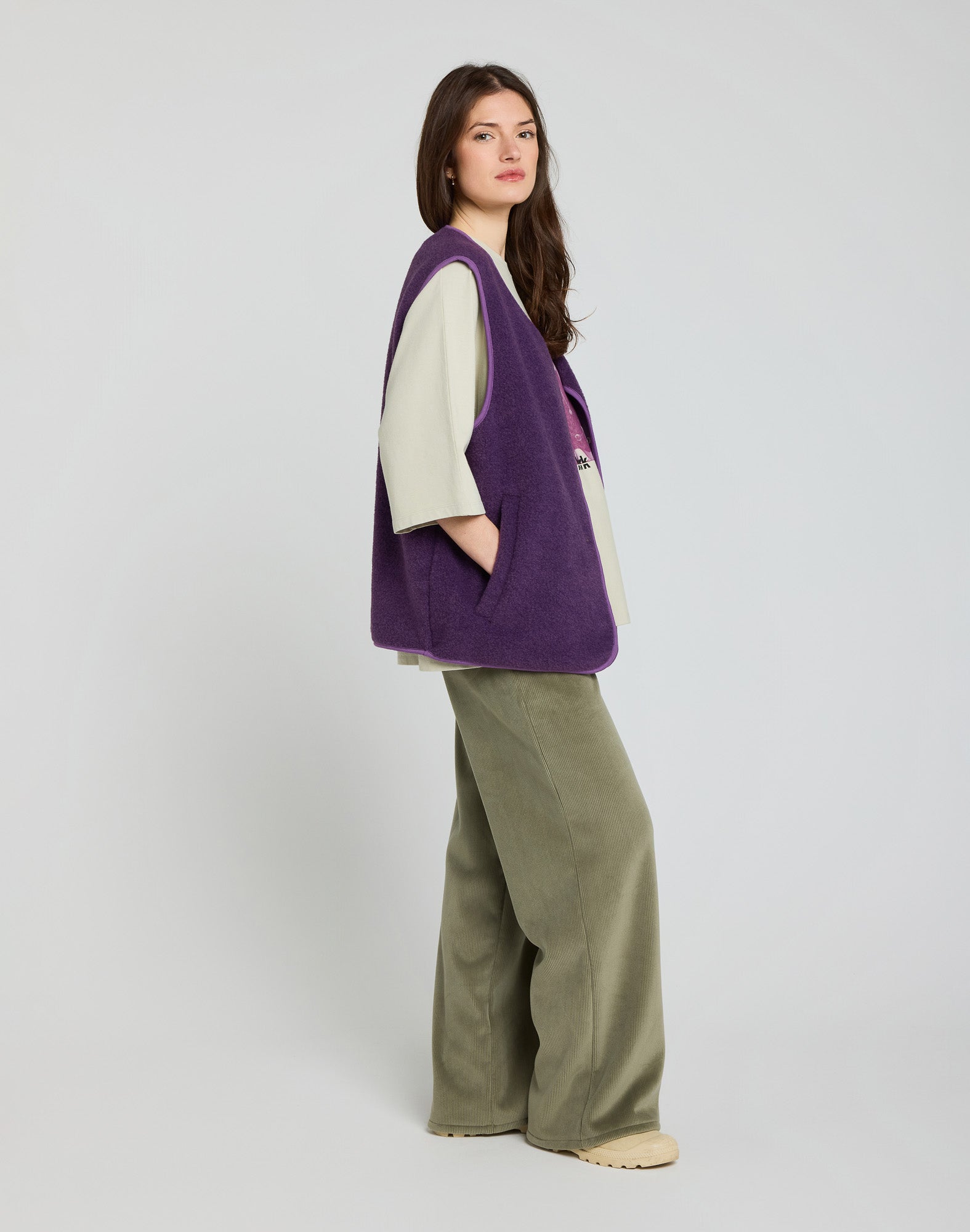 PURPLE SLEEVE VEST