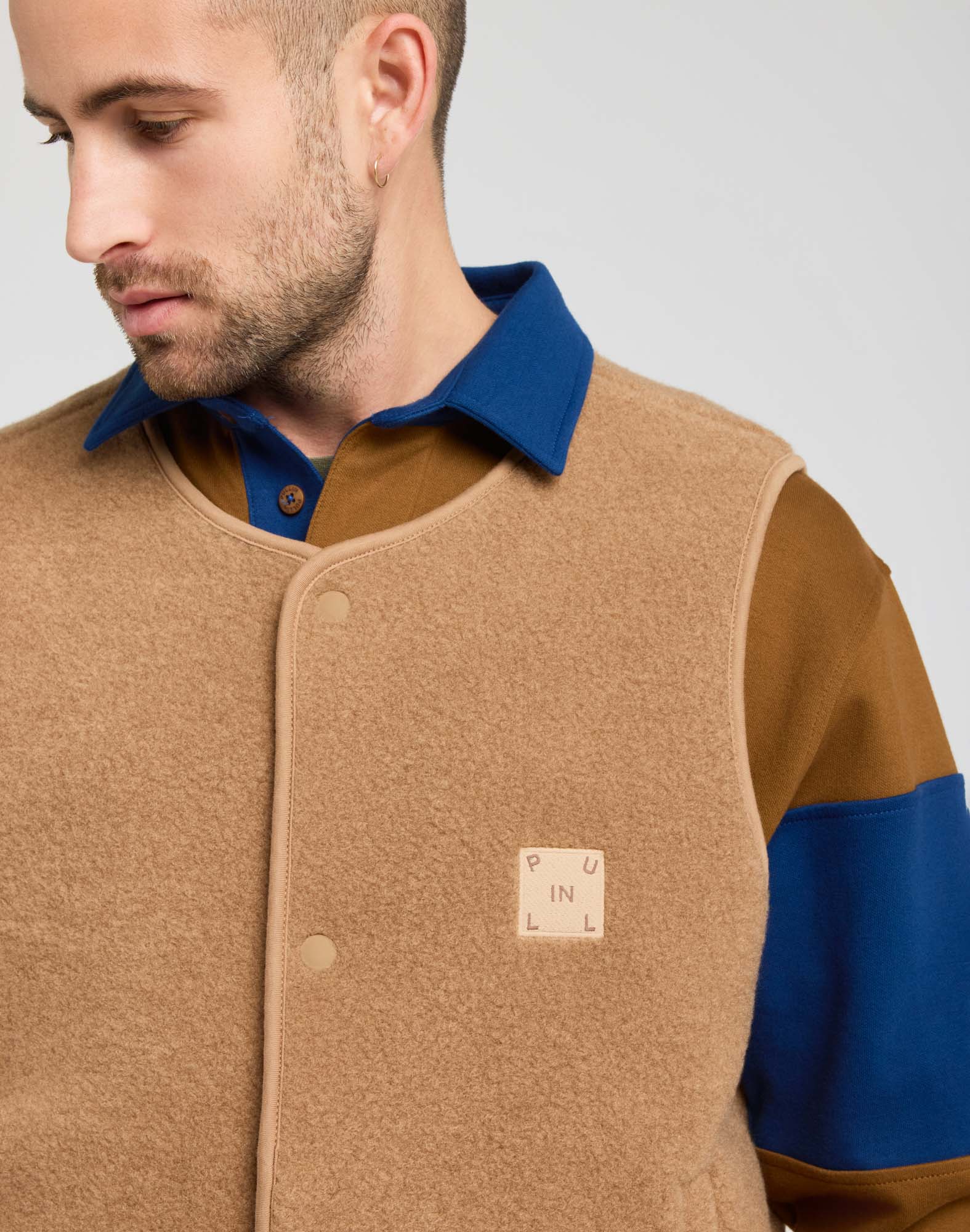 SAND SLEEVELESS VEST