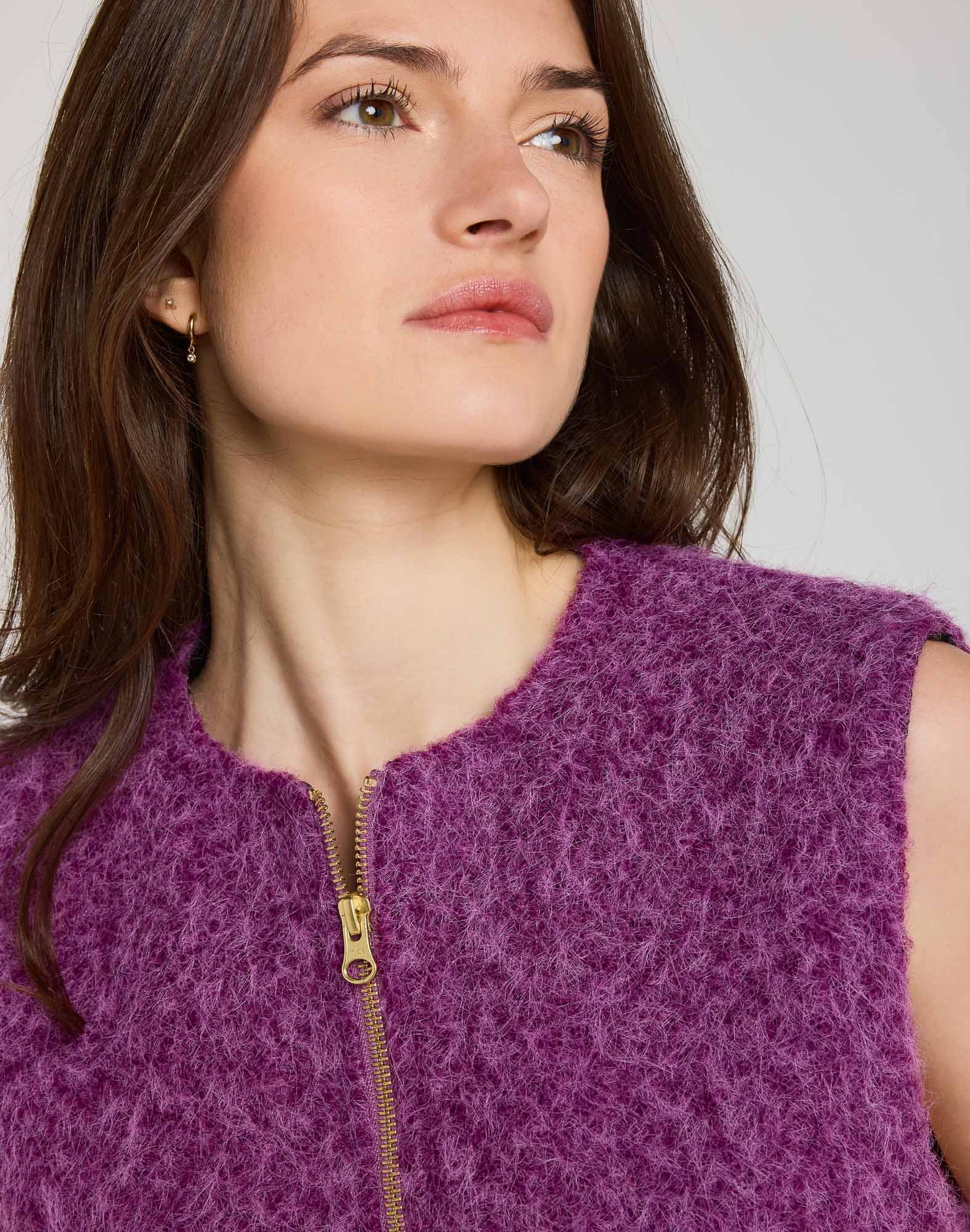 PURPLE SLEEVELESS JACKET