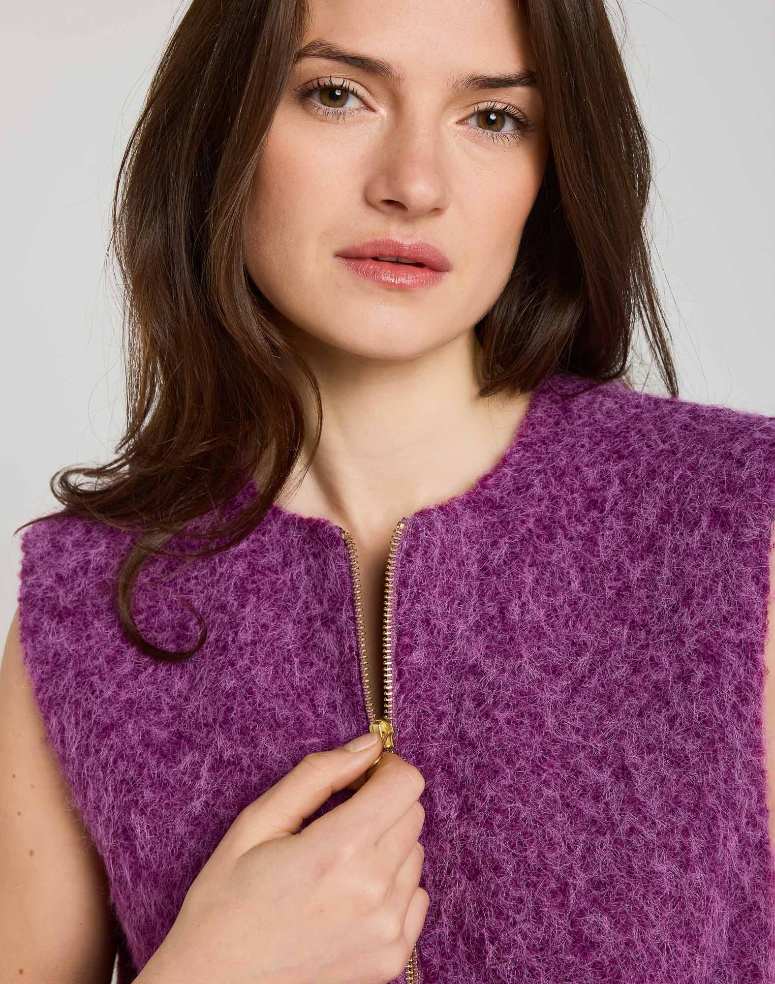 PURPLE SLEEVELESS JACKET