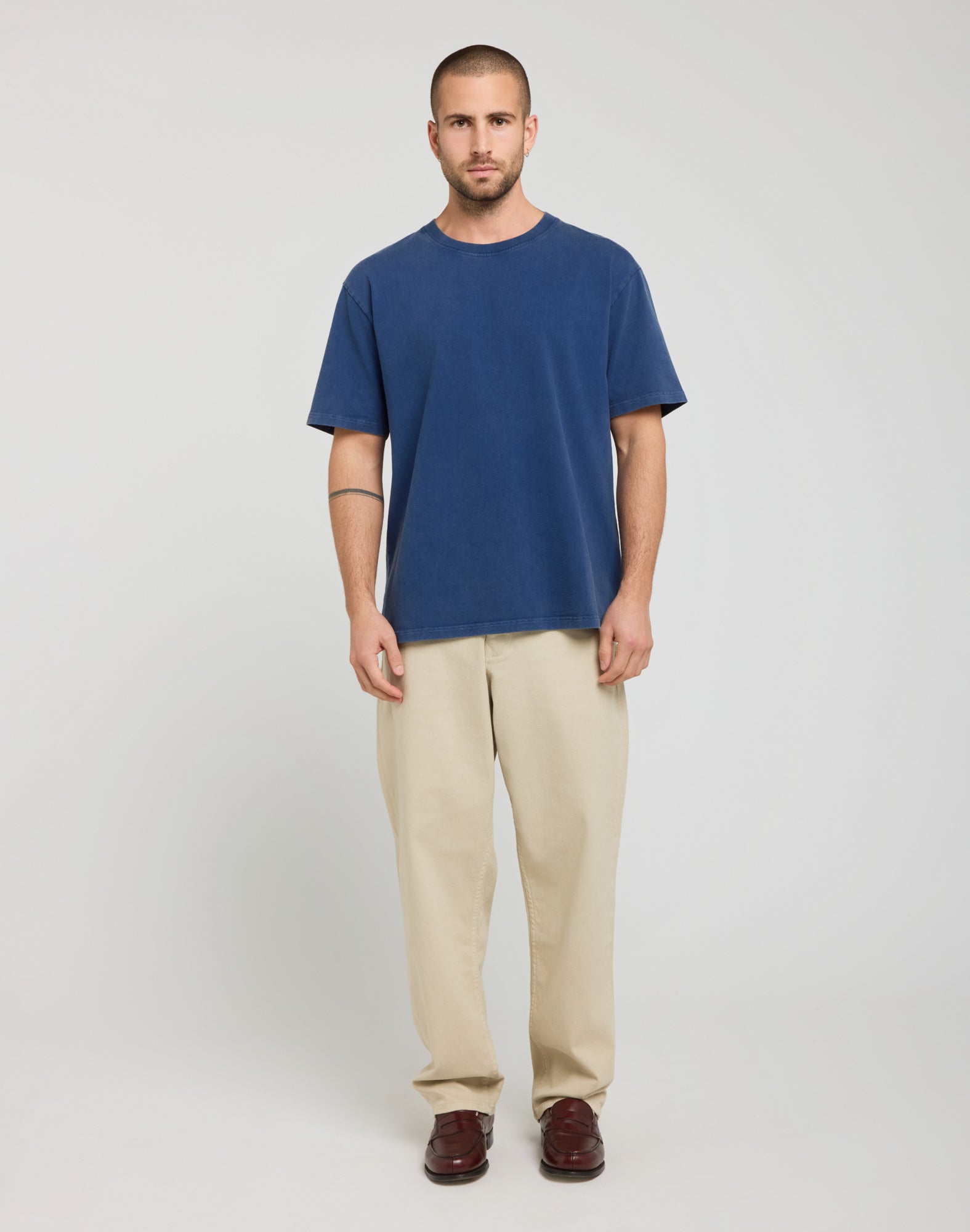 RELAX ESTATE T-SHIRT
