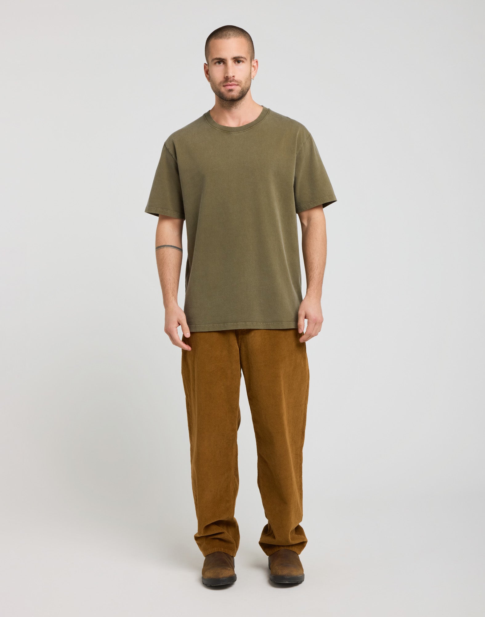 RELAX OLIVE T-SHIRT