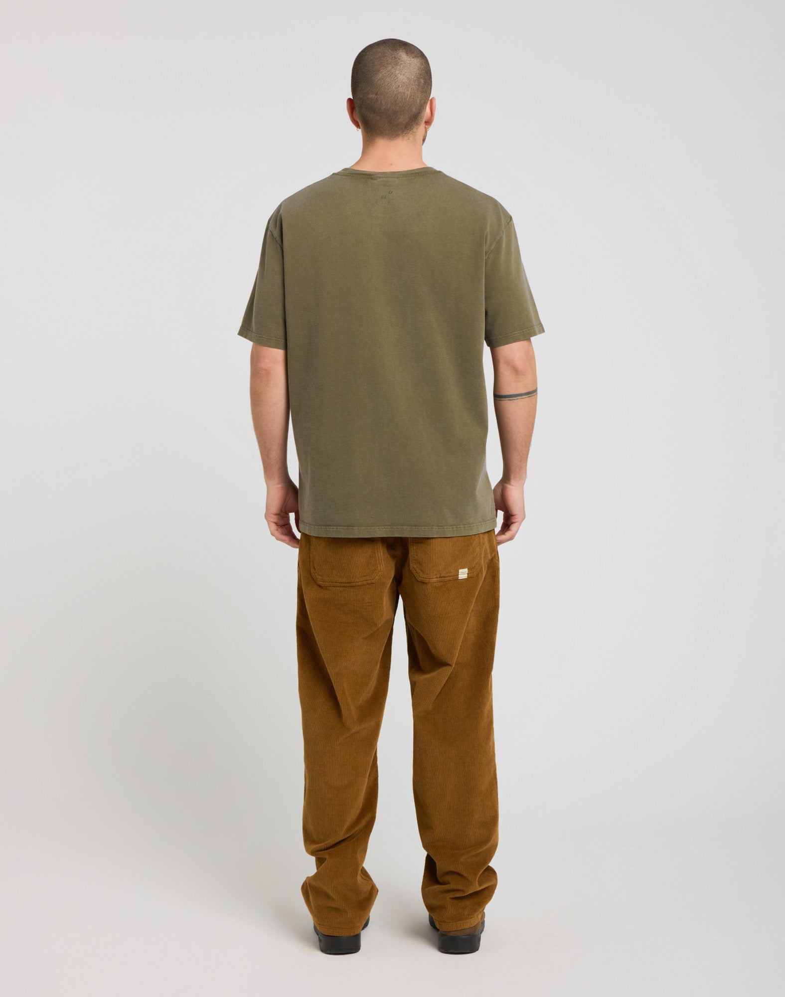 RELAX OLIVE T-SHIRT