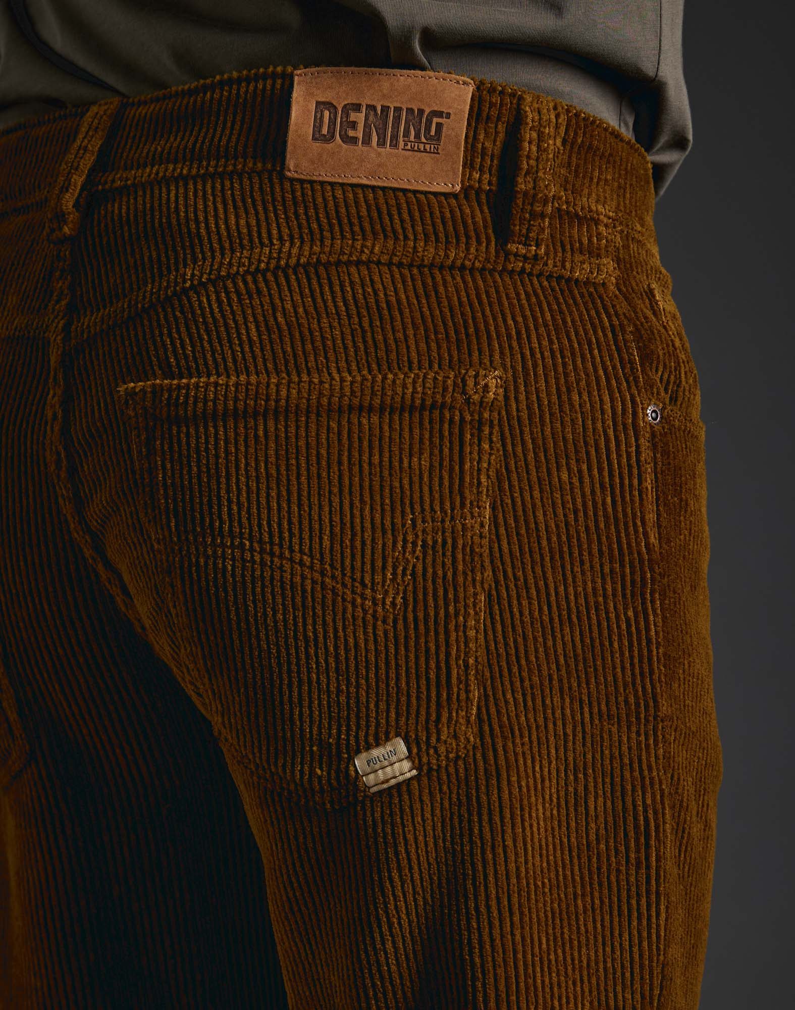 pantalon regular roycapo PULLIN en coton